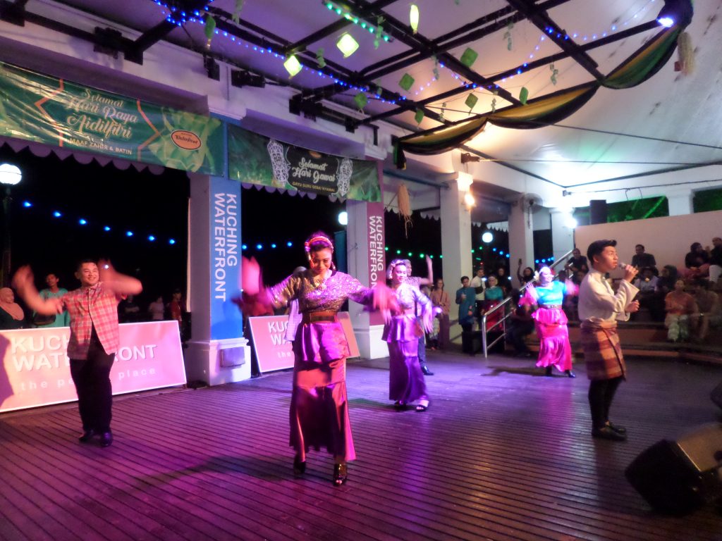 Kuching Waterfront performance