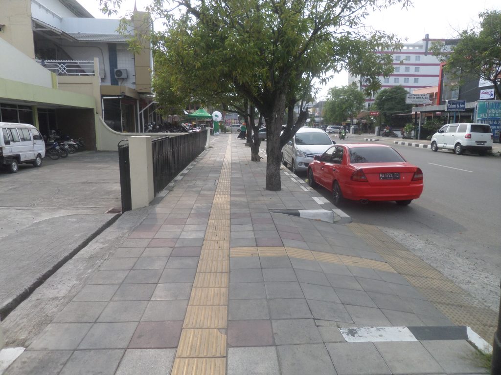 Tactile paving for the blind in Padang
